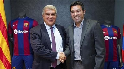 ديكو يفجر مفاجأة صادمة عن عودة ميسي إلى برشلونة