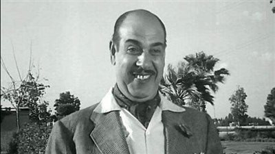 ترك الطب واستمر زواجه من ميمي شكيب حتى وفاته وأصيب بذبحة صدرية.. تعرف على أبرز محطات سراج منير