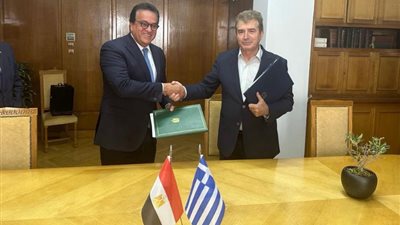 وزير الصحة يبحث مع نظيره اليوناني تفعيل التعاون في عدد من الملفات الهامة