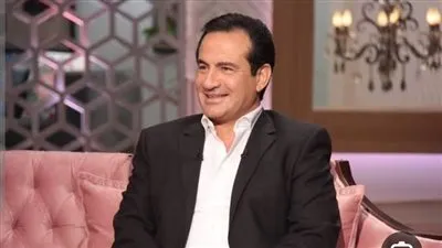 هكذا فاجأ نجل محمد ثروت والده على خشبة المسرح