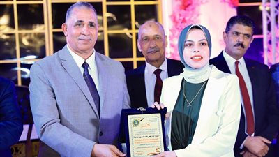 النقيب العام يكرم المتفوقين من أبناء المحامين العرب خلال حفل الإسماعيلية (صور)