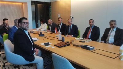  وزير الاتصالات يشهد توقيع اتفاقية تعاون مع شركة 