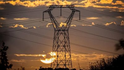 تحركات برلمانية بشأن زيادة مدة انقطاع الكهرباء لمدة ساعتين