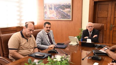 محافظ بورسعيد يكرم اللاعب عمر العوضي لتأهله لأولمبياد باريس 2024 