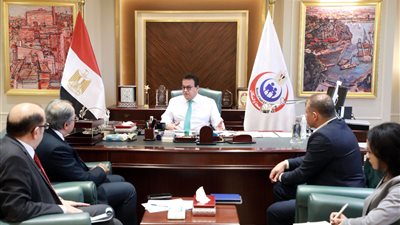 لبحث الفرص الاستثمارية في مجال الأشعة.. وزير الصحة يلتقي الرئيس التنفيذي لشركة ميديكاست الأسترالية