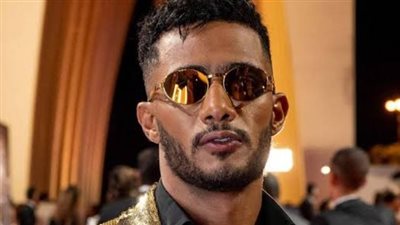 قصة الفتاة التي انهارت أمام محمد رمضان في العرض الخاص لـ 