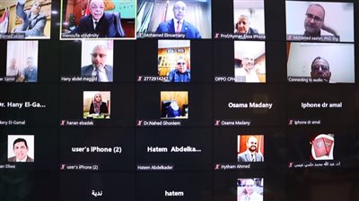 رئيس جامعة المنوفية يعقد لقاءه الشهرى بالعمداء 