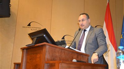 رئيس جامعة الإسكندرية يشهد مؤتمر الحياة من أجل المتوسط (صور)