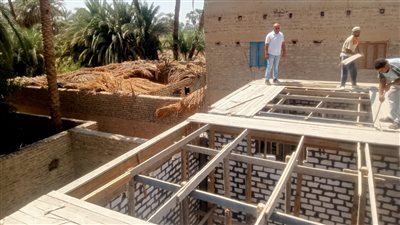 حملات لإزالة التعديات ووقف أعمال البناء المخالف بقرى دشنا