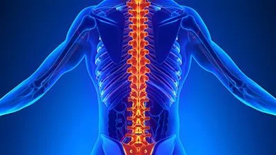 أستاذ جراحة مخ وأعصاب: نسبة الإصابة بالتحدب لدى الأطفال ارتفعت (فيديو)