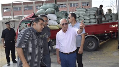 محافظ بورسعيد يشهد بدء موسم حصاد محصول الأرز 