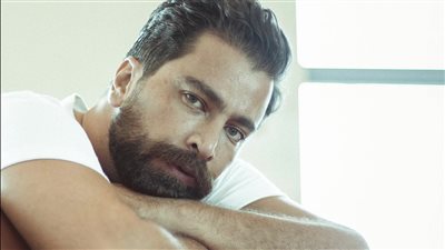 معتصم النهار يبهر الجمهور بأحدث ظهور له