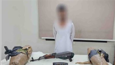 ضبط عاطل بالأقصر وبحوزته سلاح ناري وكمية من المواد المخدرة 