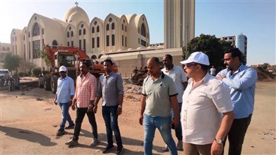 محافظ أسوان يتفقد المرحلة الثالثة لمشروع إحلال وتجديد خطوط الطرد لمحطة مياه جبل تقوق وفريال