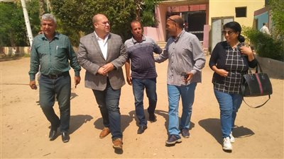 نائب محافظ الجيزة يتفقد الاستعدادات النهائية لاستقبال العام الدراسي الجديد بمركز البدرشين.. صور