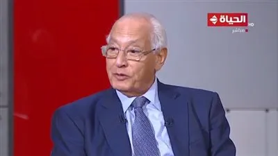 لماذا تم تعليق أعمال الحوار الوطني؟.. علي الدين هلال يوضح