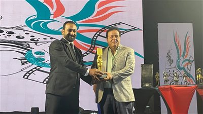 فوز فيلم البطارية ضعيفة بالجائزة الخضراء بمهرجان الغردقة السينمائي