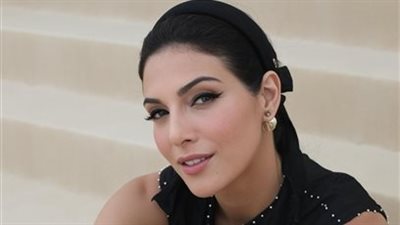 بالأسود الأنيق.. رزان جمال تتألق في أسبوع الموضة بباريس (صور)