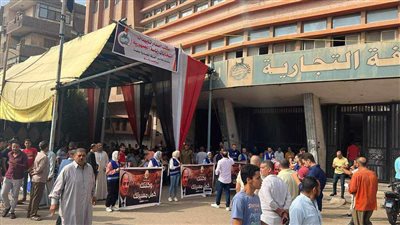 إقبال المواطنين لتحرير تأييدات ترشيح المرشحين لانتخابات الرئاسة بالقليوبية