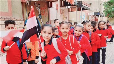 انتظام الدراسة في مدارس الإسكندرية مع يومها الأول (صور)