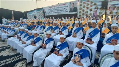 بمناسبة المولد النبوي.. تكريم 140 من حفظة القرآن في قرية بدسا بالجيزة (صور)