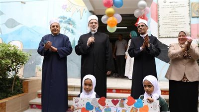 وكيل الأزهر يتفقد مجمع معاهد مدينة نصر في أول أيام العام الدراسي