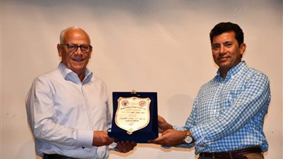 وزير الشباب و