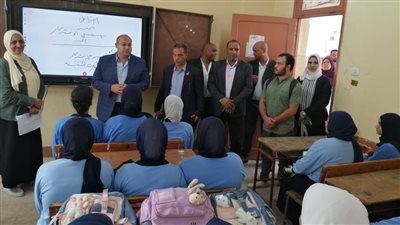 نائب محافظ الجيزة يتابع انتظام الدراسة بمجمع مدارس بشتيل في أوسيم