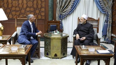 شيخ الأزهر يستقبل سفير مصر لدى الفاتيكان بمقر المشيخة 