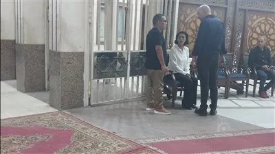 وصول ابنه الراحل محمد فريد لتتلقي عزاء والدها 