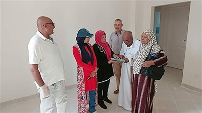 رأس غارب تسلم متضررى السيول مساكن بديلة