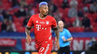 حل أزمة الدفاع.. عامل حاسم يعرقل انتقال بواتينج لبايرن ميونيخ