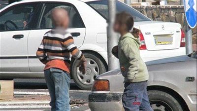 كرها عنهم.. التحقيق مع عاطل لاتهامه باستغلال أطفال في أعمال التسول ببولاق