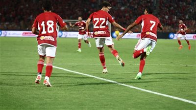 خبير تحكيمي يوضح مدى صحة ركلة جزاء الأهلي أمام إنبي في كأس مصر