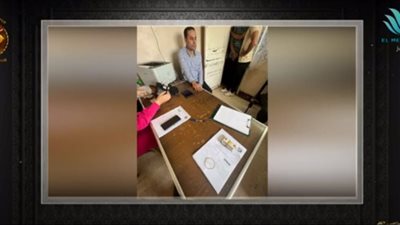  شاهد| أحمد الطنطاوي داخل مقرات الشهر العقاري بعد ادعاءات مضايقات مؤيديه