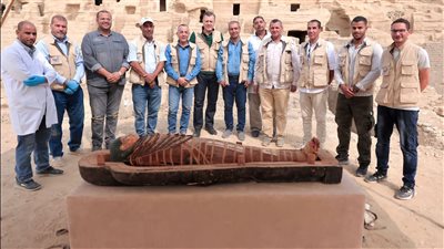 وزير السياحة والآثار يتفقد كشف أثري جديد في سقارة 