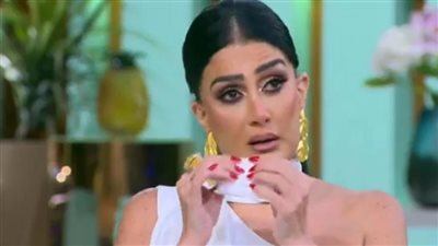 علي الهواء.. غادة عبد الرازق تنهار من البكاء فماذا حدث!؟