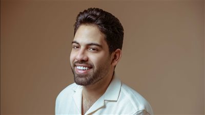 عامل عظمة تكتسح الترند على مستوى التيك توك وتتخطى النصف مليون مشاهدة على اليوتيوب