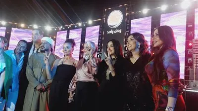 نجوم الفن يرفعون علامة النصر في احتفالات أكتوبر (صور)