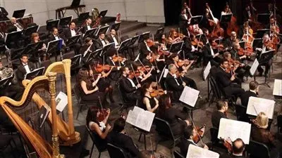 الليلة.. أوركسترا القاهرة السيمفوني والعازفة الفيولينة اليابانية هينا ماييدا على المسرح الكبير 