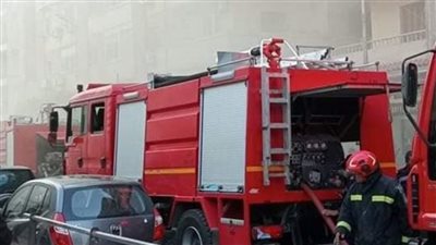 تفاصيل معاينة حريق هائل داخل محل تجاري بالموسكي 