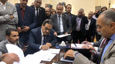 رسميًا.. فريد زهران يتقدم بأوراق ترشحه للانتخابات الرئاسية