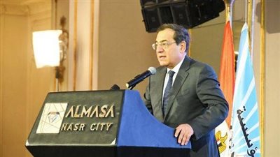 وزير البترول يبحث تداول بعض المنتجات البتروالية بالبورصة السلعية