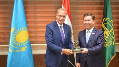 سفير كازاخستان في مصر: 200 ألف سائح كازاخستاني يزورون القاهرة سنويًا 