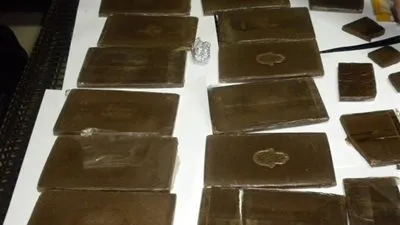 ضبط عاطل بحوزته كيلو حشيش بمنشأة ناصر