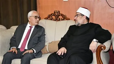 وزيرا الأوقاف والتعليم يكرمان 74 فائزًا في المسابقة الثقافية المشتركة