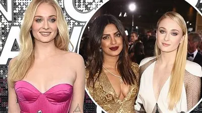 صوفي ترنر تلغي متابعتها لبريانكا شوبرا ضمن خطوات الانفصال عن أسرة جوناس