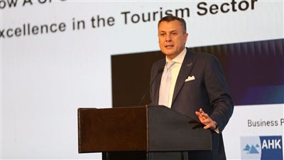 وزير السياحة والآثار يشارك كمتحدث رئيسي في قمة Cairo CFO Summit 2023