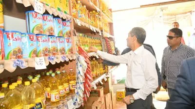 محافظ الغربية يتفقد الأسواق والمنافذ التجارية (صور)