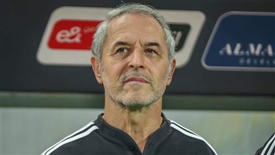 كولر يجتمع مع الجهاز المعاون استعدادا لسيمبا التنزاني